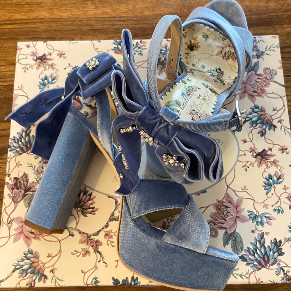 Nicola Bathie x Antonio Melanie platforms